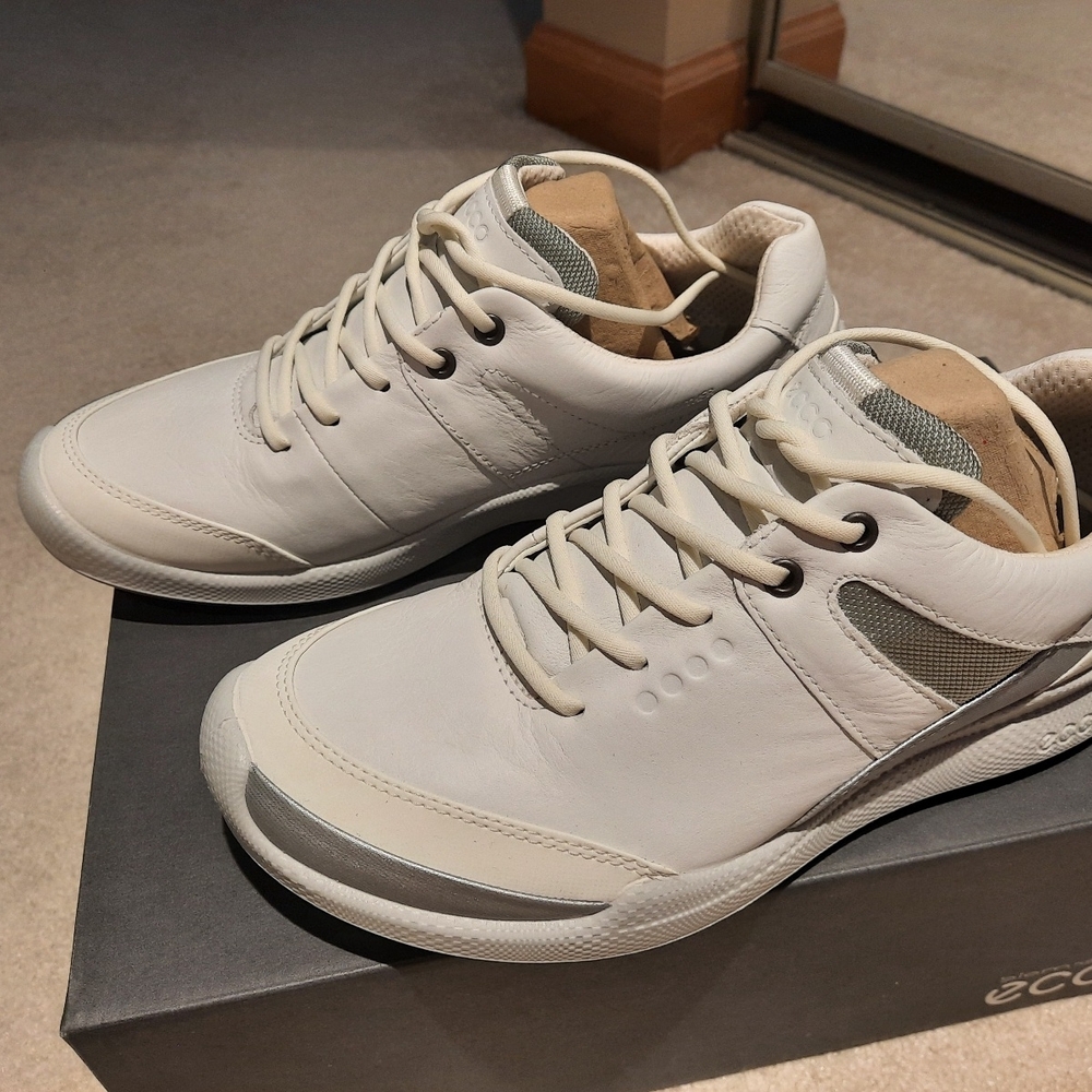 Ecco Womens White and Gray Golf Shoes
